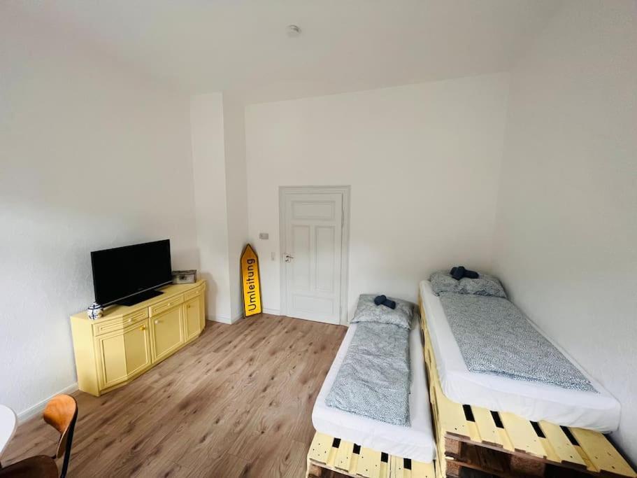 Kuenstlerisches Apartment Karlsruhe Eksteriør bilde